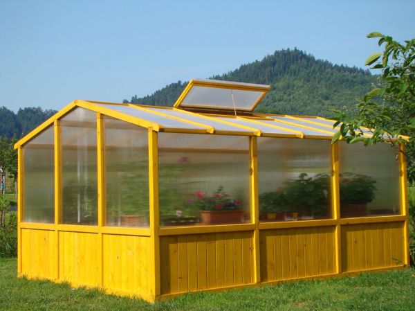 Photos serre 4m x 3m en boiscôté nord ~ Serre Bois Polycarbonate Photos serre 4m x 3m en boiscôté nord ~ Serre Bois Polycarbonate