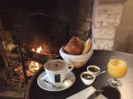 petit-dejeuner-au-coin.jpg