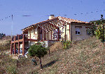 maison BRG avec stockage intersaisonnier  et &quot;tunnels à galets&quot; <br />Voir sur google ..