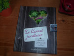 regarder le beau livre que ma mère ma acheté car je travaillais bien^^