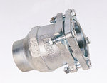 Accroche :   	 <br />Descriptif :   	 Raccord en fonte malléable galvanisé, compression à bride et filetage mâle<br />Spécificités :   	 Agrément ACS<br />Points forts :   	 Efficace et rapide, sans soudure<br />Applications :   	 Pour installations neuves, réparation ou extension sur tube acier noir ou galva.<br />Eau jusqu’à 80°C<br />air comprimé<br />PN10