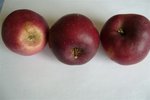 pomme rouge 2.JPG