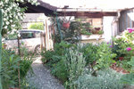 devant la maison, il y à du boulot !