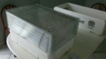le couvercle de la boite en polycarbonate de 16mm vissé sur une simple armature en liteau