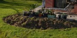 j'enlève le gazon et je remue la terre à la fourche.<br />j’attends la motobineuse pour couper les grosses mottes de terre.<br />j'espère pouvoir planter d'ici 1 semaine.