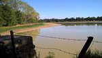 Toute la &quot;plage&quot; à gauche devrai se trouvée sous l'eau.